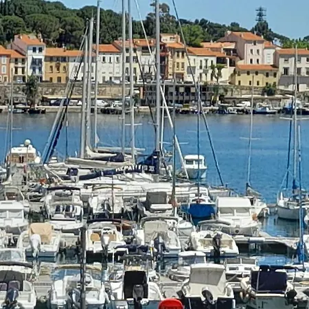 Calme Et Idealement Situe 旺德尔港