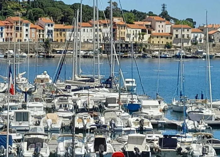 Calme Et Idealement Situe Port Vendres