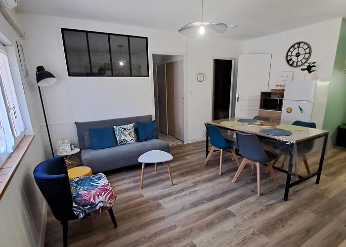 Calme Et Idealement Situe Apartment