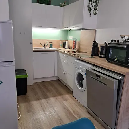 Apartman Calme Et Idealement Situe
